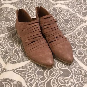 Worn once - camel flats